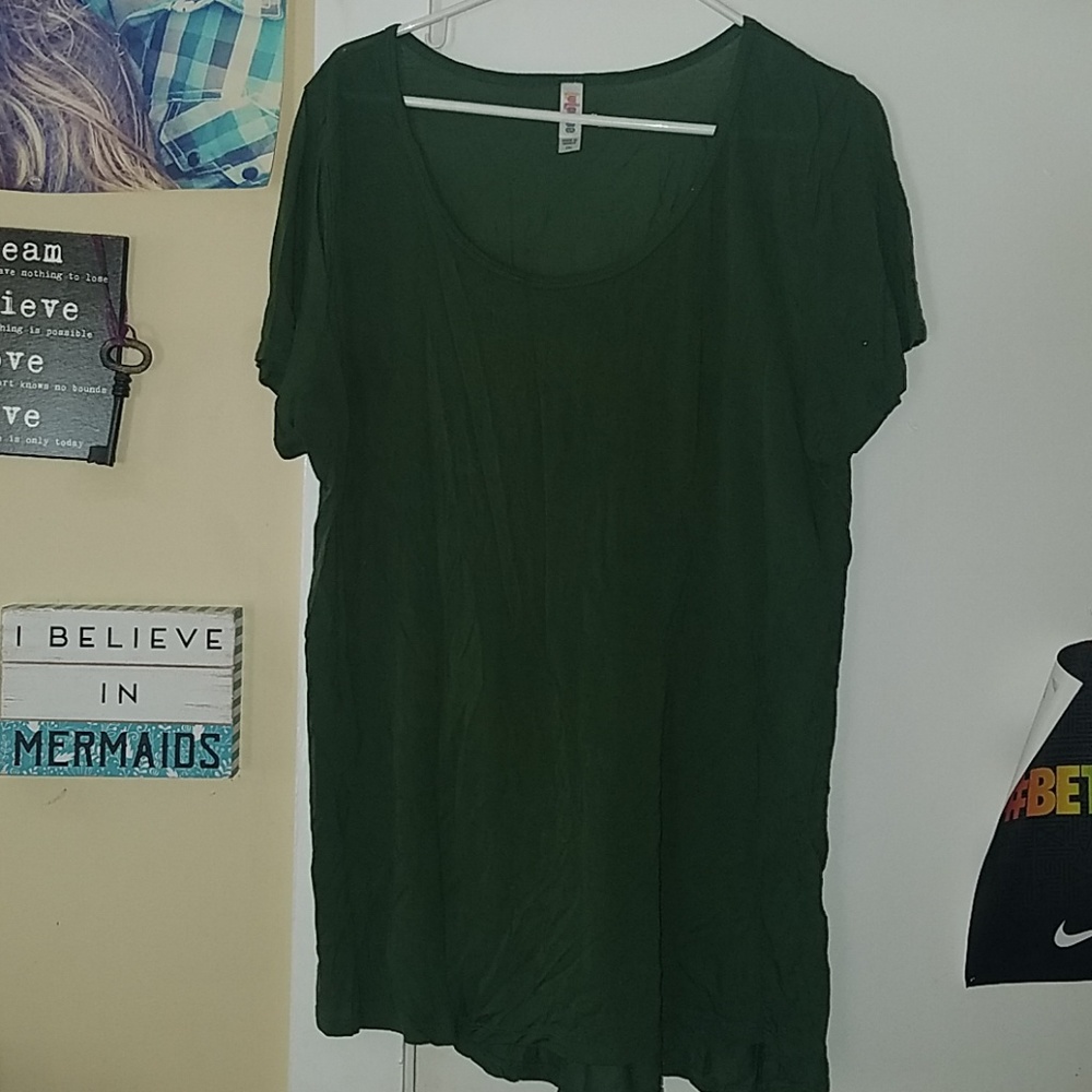 Lularoe 2x Classic T